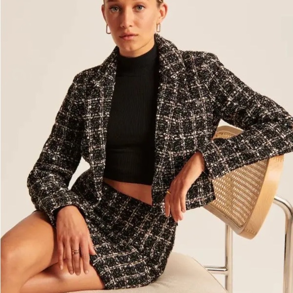 Abercrombie & Fitch Black and White Tweed Blazer